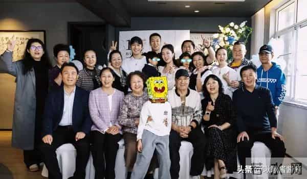 黄晓明担心的事发生了!前妻Angelababy大方得体,叶珂却没有露面