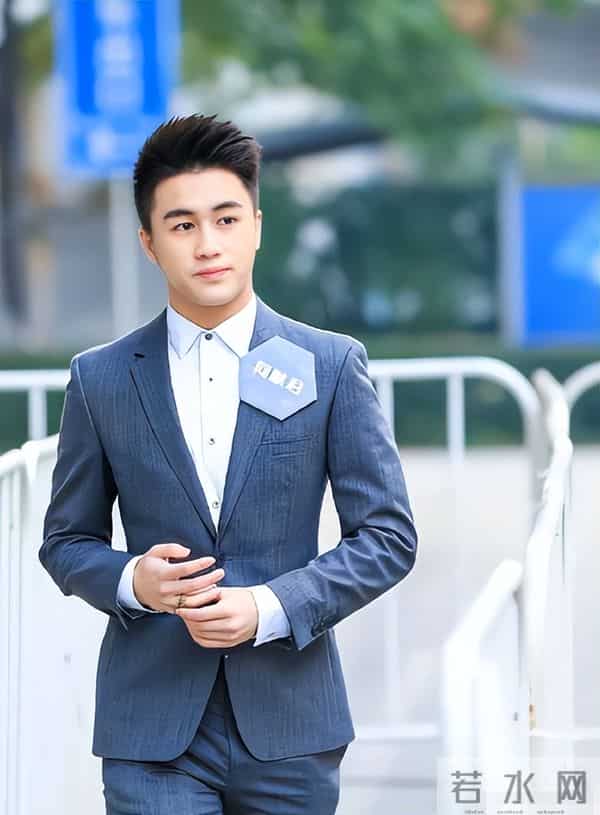 何猷君也没想到，自己63岁的大姐何超琼，竟还能再为赌王家族争光