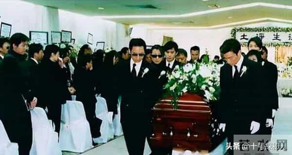 梅艳芳弥留之际,曾屡次吩咐保镖:我死都不会见他们两个人!