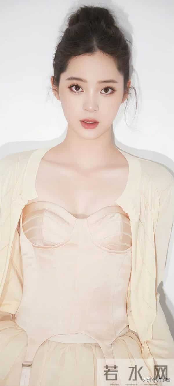 欧阳娜娜|好喜欢她的眼睛