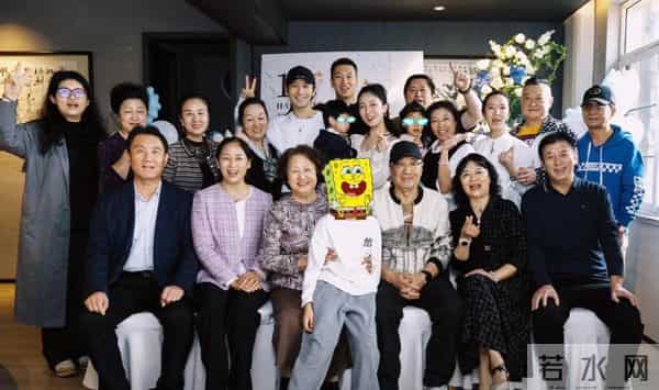 杨颖赢麻了！与参加前夫家宴的小海绵，合力撕下叶柯仅存的"体面"