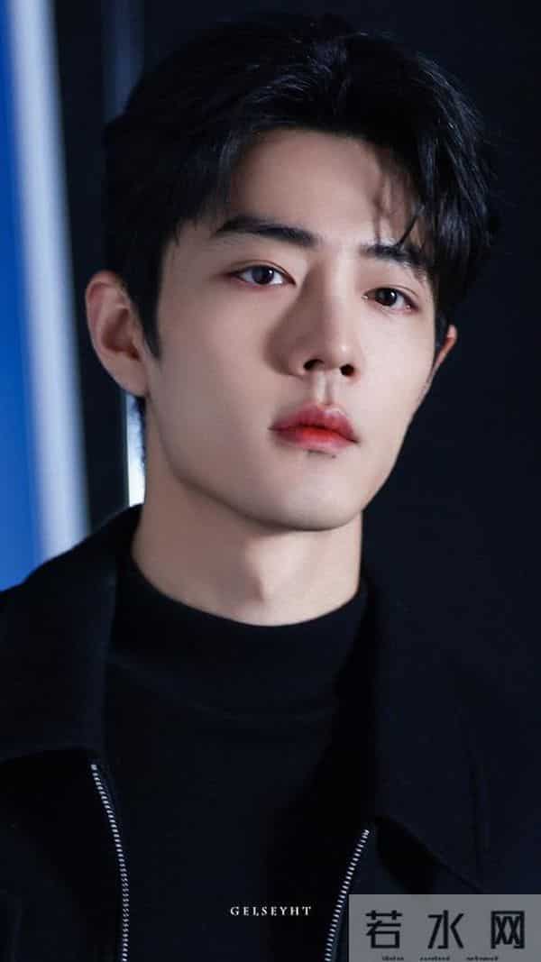 央视“点名”才几天，肖战因一个举动，再令杨紫和所有人刮目相看