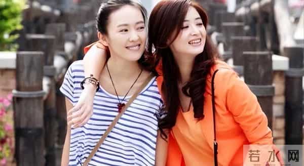 当40岁童谣跟42岁蒋欣站一起,我才彻底明白,女演员气质有多重要