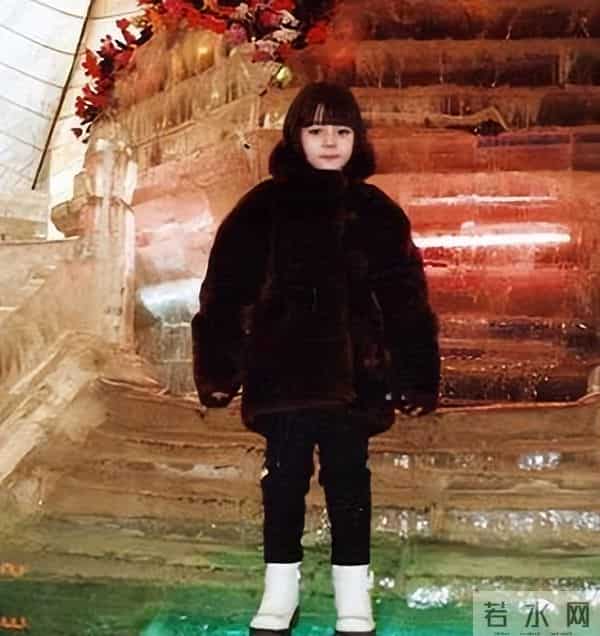 不要成为一下个大S!33岁要钱不要命的迪丽热巴,给内娱提了个醒