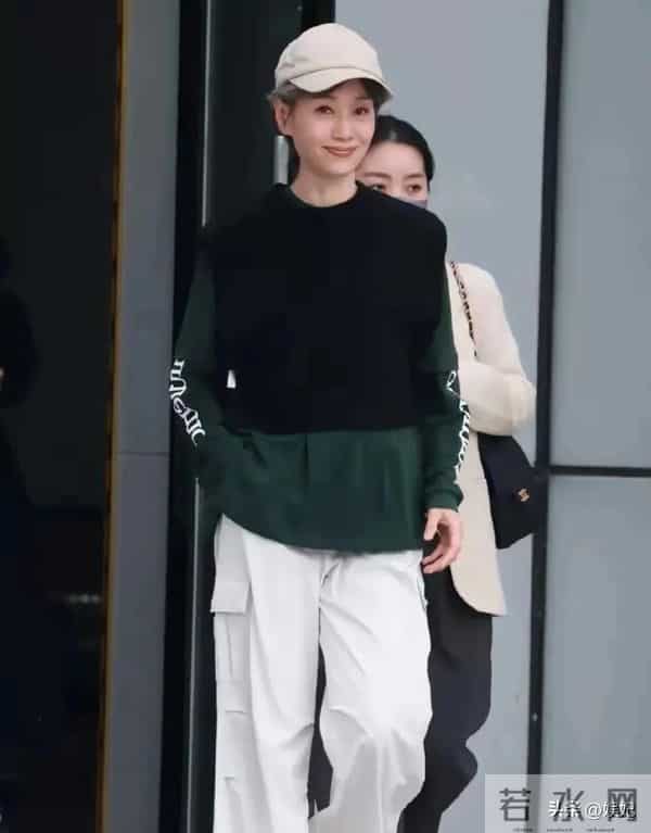 难以相信!她已经61岁了,看起来竟然像三四十岁的样子!