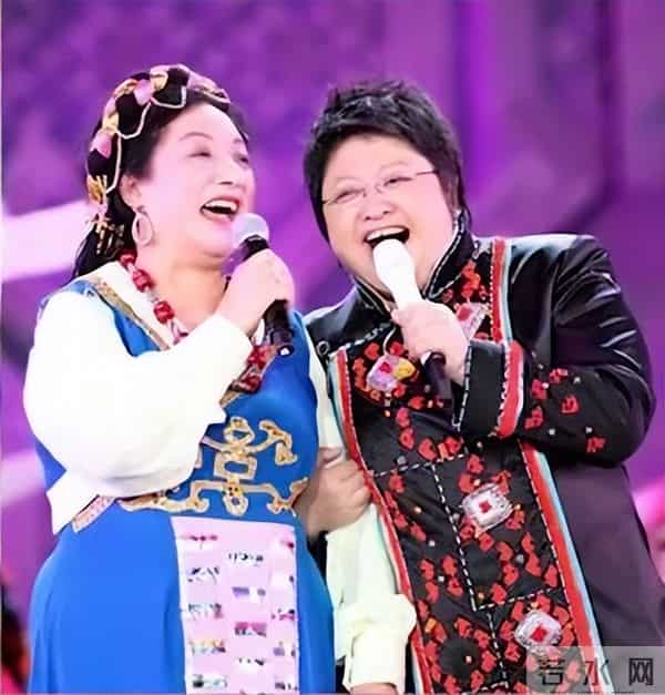 贪污上亿、假慈善?被实名举报的韩红,如今因一个动作被质疑人品