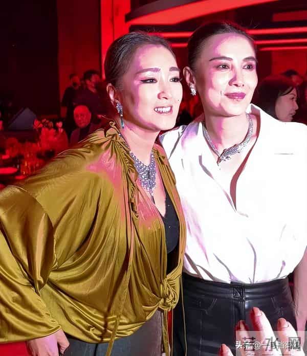 老到不敢认?59岁的巩俐近况尽显老态,印证了张艺谋当初的选择