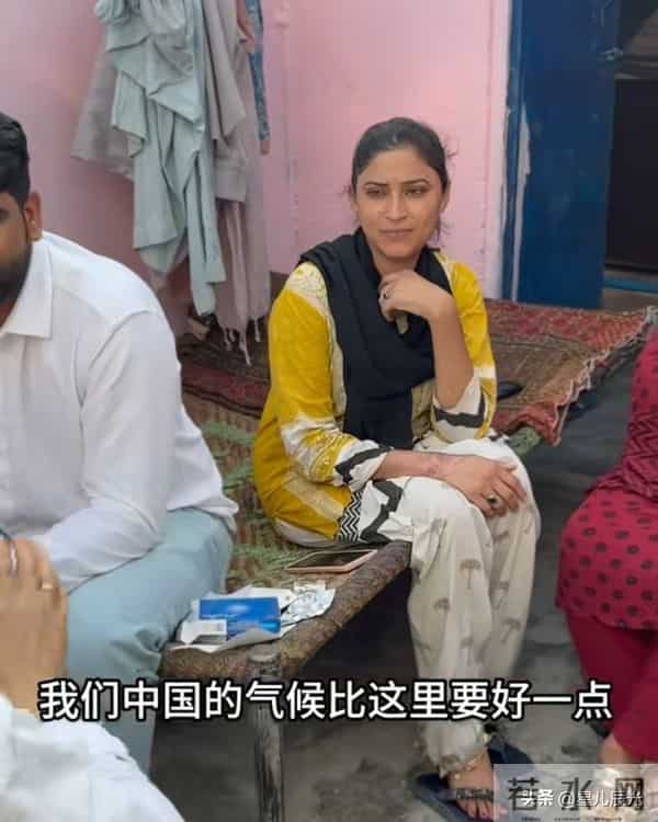 苏美拉向李超群借750元 他没借也没回信息 李超群直播回应这个事