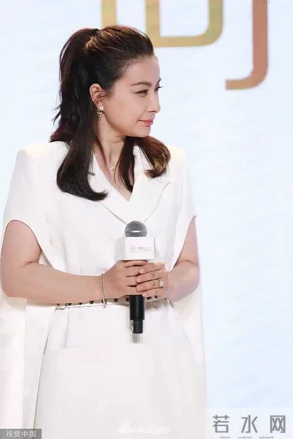 霍震霆没想到，官宣新身份没多久，儿媳郭晶晶再次让阔太圈沉默了