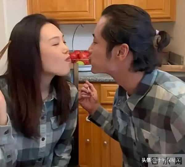 母亲是影后,丈夫是著名演员,公公是央视名嘴,34岁的她却当网红