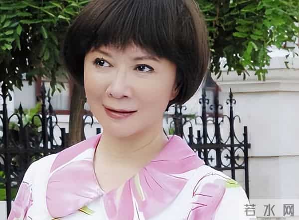 原来他就是蔡明的儿子，39岁才华出众，却是蔡明最大的“心病”