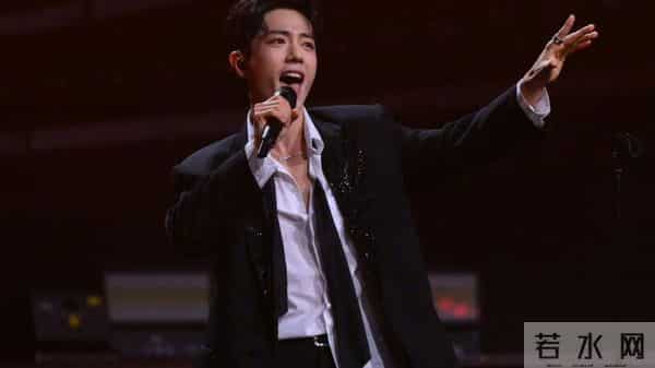 央视“点名”才几天，肖战因一个举动，再令杨紫和所有人刮目相看