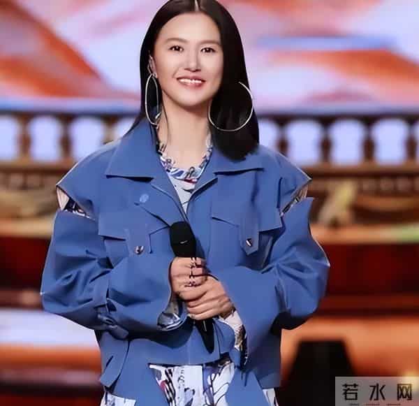 他娶了摇滚女神谭维维,婚后靠她赚钱养家,儿女双全生活太幸福