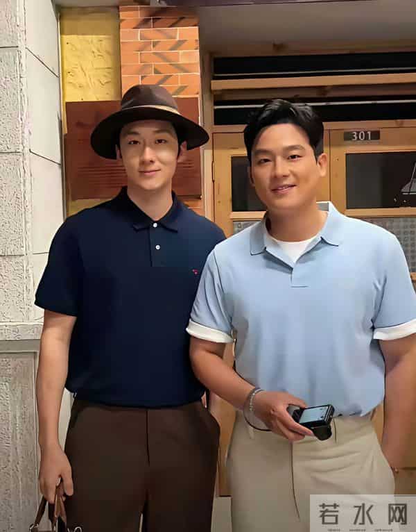 欧豪怎么这样了?被左边秒成渣了 花期好短啊 从帅哥变啤酒肚大叔了