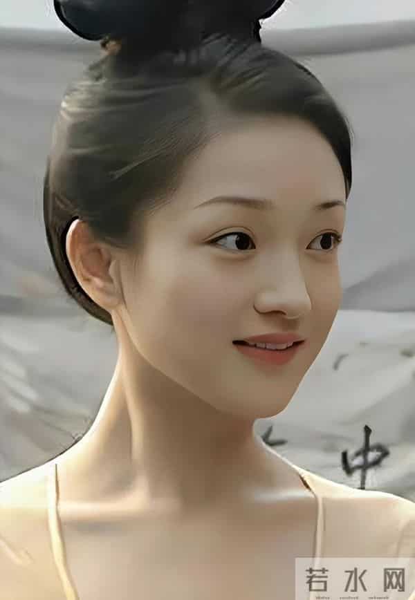 50岁周迅头发花白,瘪嘴模样一脸老态认不出,无儿无女成最大遗憾