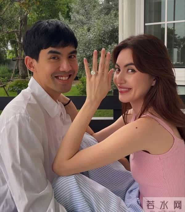 33岁女星将嫁大9岁男星!婚戒15克拉,买1600平地建房,写女方名