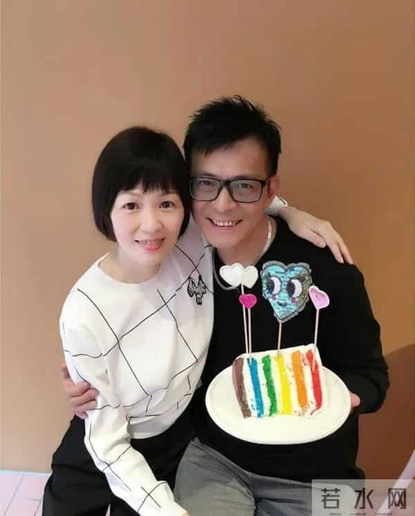 为妻子抗癌整整七年花了7500万,妻子去世已4年,葬礼上曾发誓终身不再娶的黄日华,履行承诺了吗?