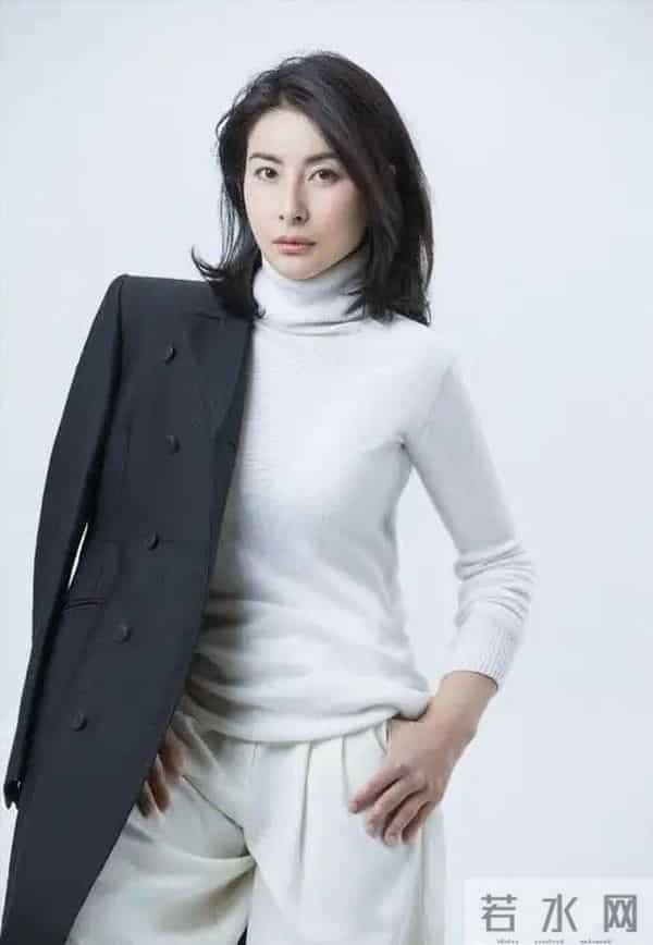 霍震霆没想到，官宣新身份没多久，儿媳郭晶晶再次让阔太圈沉默了