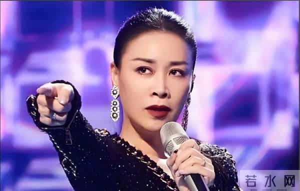 老公出轨风波两月后,57岁的那英凭一次较真,就实现了口碑暴增