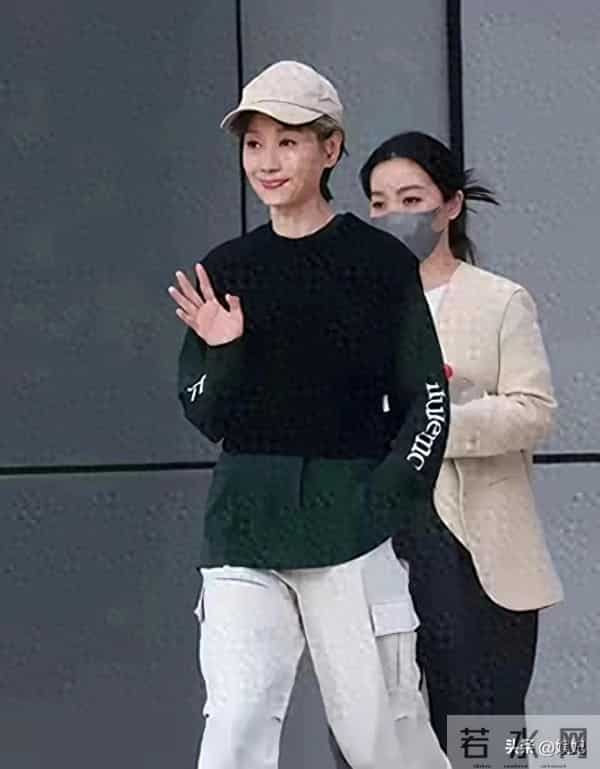 难以相信!她已经61岁了,看起来竟然像三四十岁的样子!