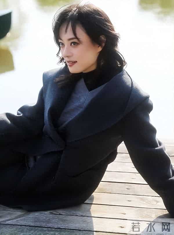 时尚大片来了，被长发的孙俪惊艳，凶相变福相，甩打针脸几条街