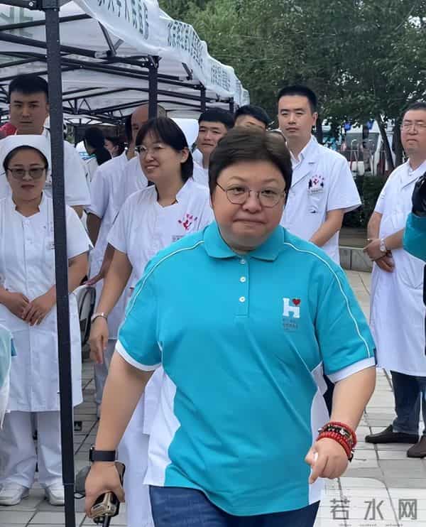 贪污上亿、假慈善?被实名举报的韩红,如今还是没有等来一声道歉