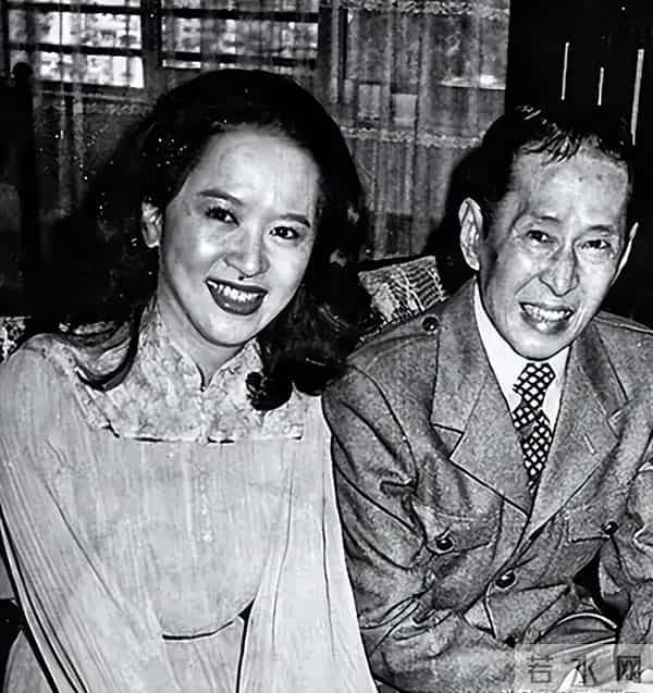 三女共侍一夫！每人每月50万零花钱，57岁色心不改又包“四奶”？