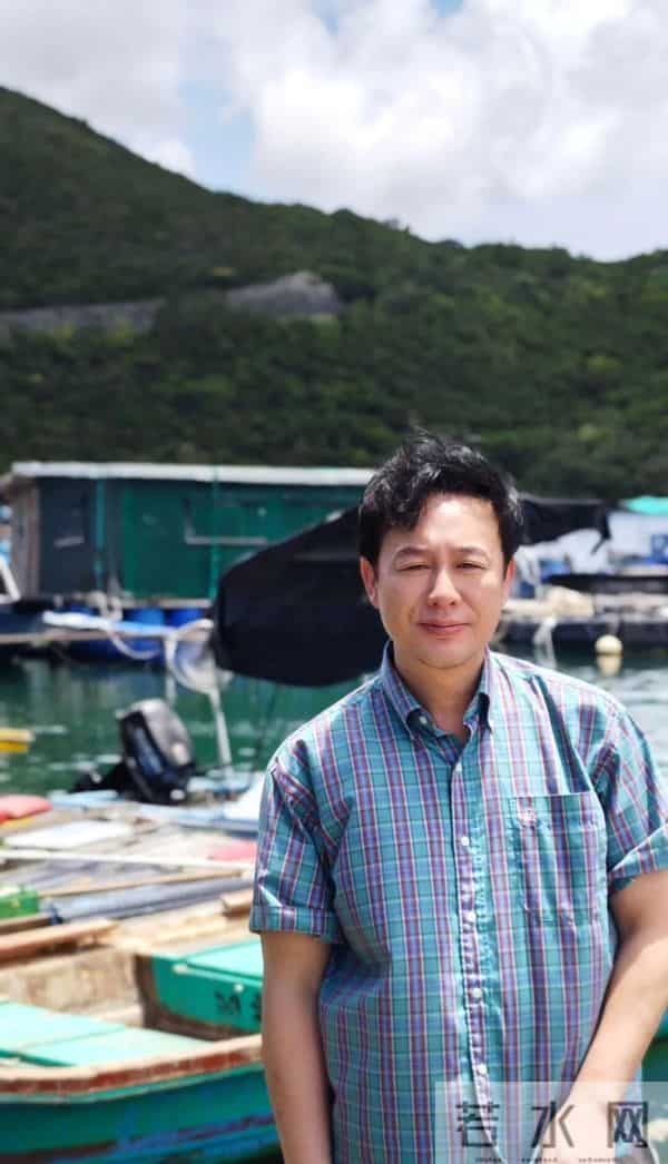 演员张颂文回应街头救人:换谁都会这样做;伤者已康复,称希望携锦旗当面感谢