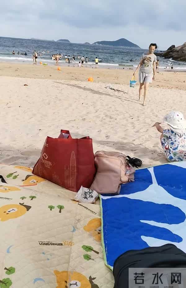 郭爸爸晒自拍，老了但精神足不像癌症患者，郭碧婷带孩子陪伴左右