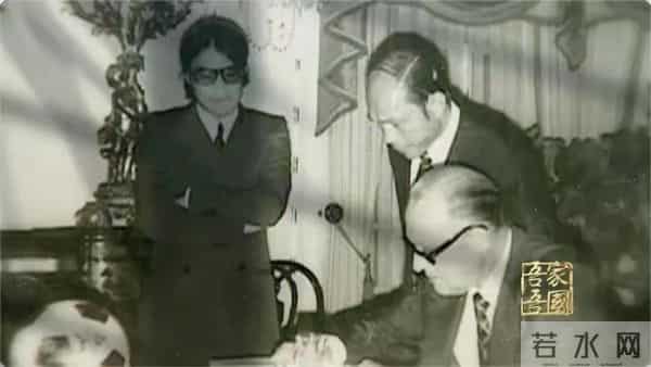 霍启山现身全运会开幕式!清爽干净人气高,和堂弟成家族颜值担当