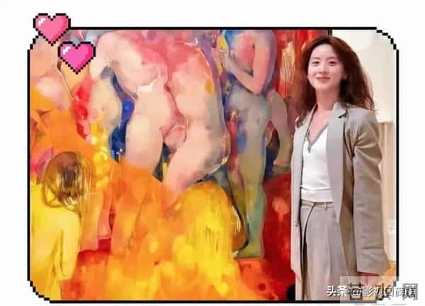 章泽天现身日本机场,休闲打扮,刘强东幽默地说:把我拍好看一点