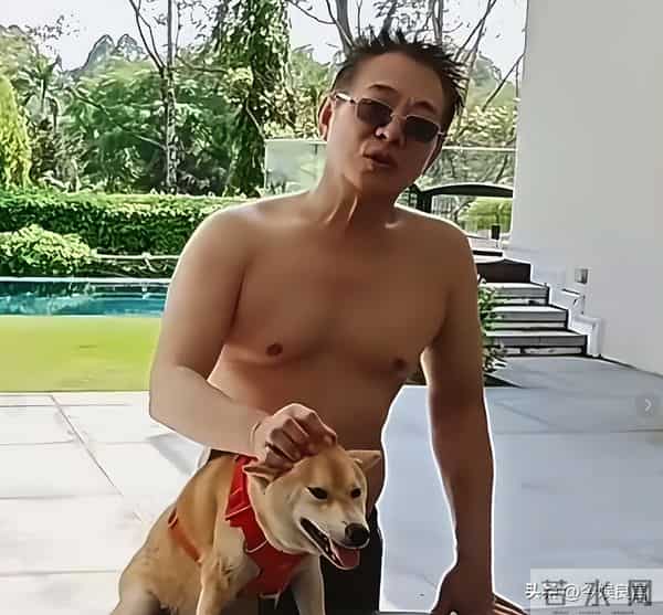 李连杰“脱衣辟谣”上热搜：没换过心脏！揭开“一夜回春”的秘密