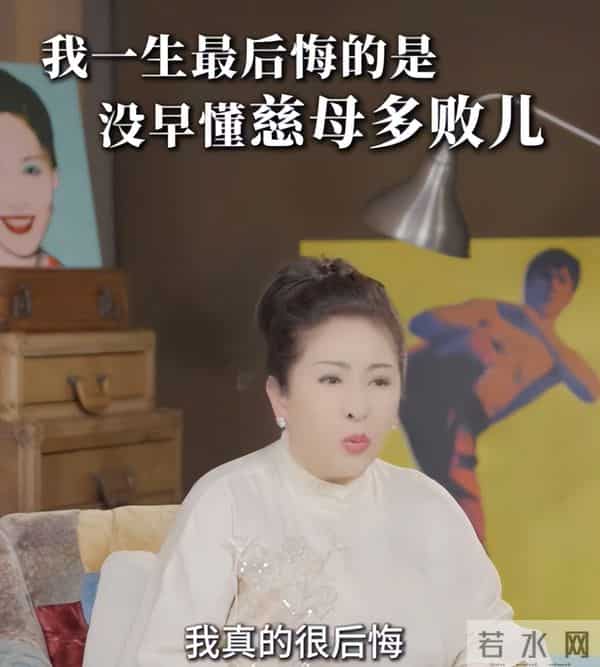 向佑算是没救了!现身南昌酒吧,烟酒不离手,旁边的女人又胖又颓