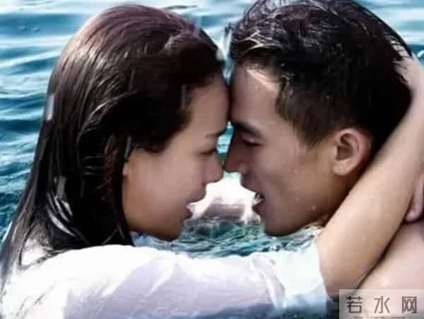 分手7年后同框，他们复合了？