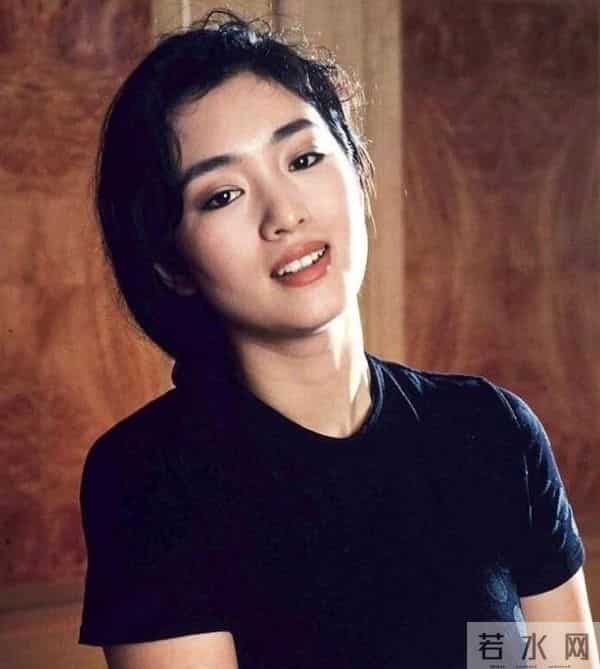 59岁巩俐近况惹人心酸,一头白发尽显老态,给"丁克"们提了个醒