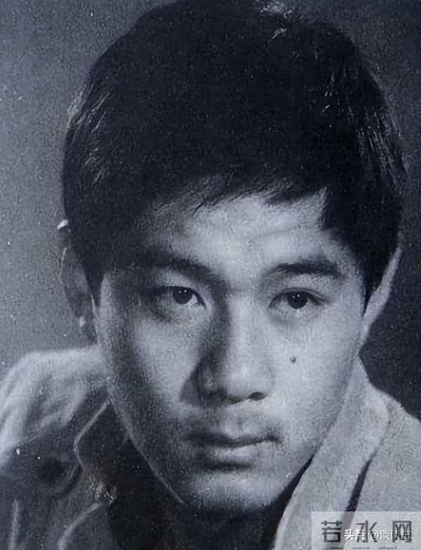 演员赵君:离婚22年,前妻嫁给杜淳父亲,他现在的生活状况怎样?