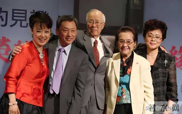 台湾出生定居日本，42岁结婚6年离婚，97岁母亲仍把翁倩玉当女孩