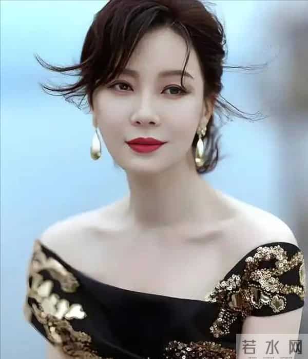 陈数首谈14年婚姻，盲目听从丈夫安排，身患重病后现状如何？