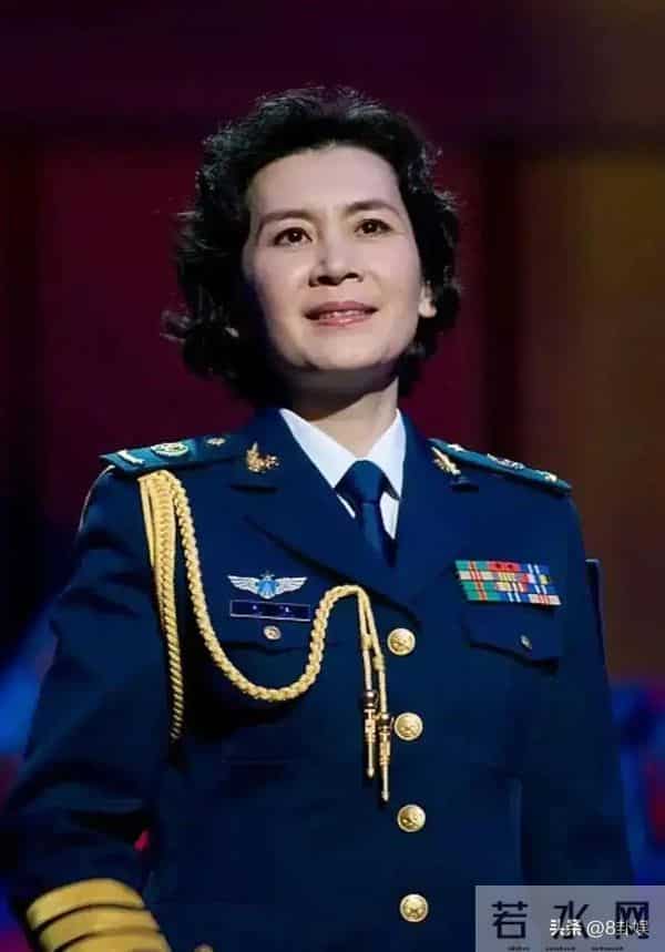 她是著名国家一级演员,享“正军级”待遇,却曾被丈夫嫌弃演戏