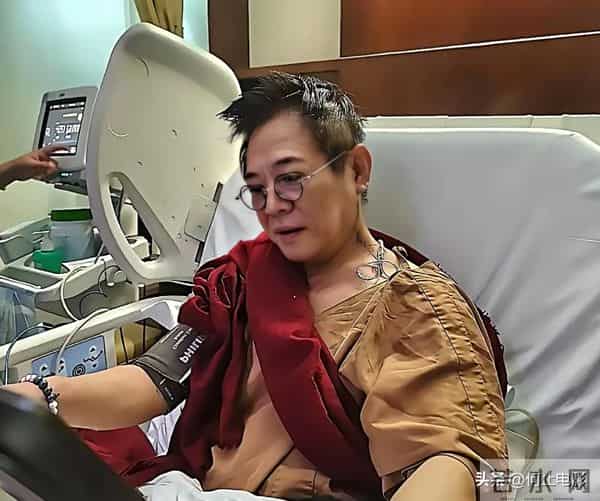 生龙活虎的李连杰、洪金宝,疑血液净化?日赚百万真成冰山一角