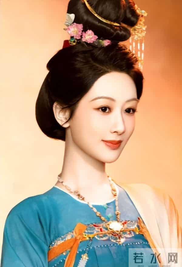 官媒公开“点名”,揭开33岁杨紫真实处境,秦俊杰那番话真没说错