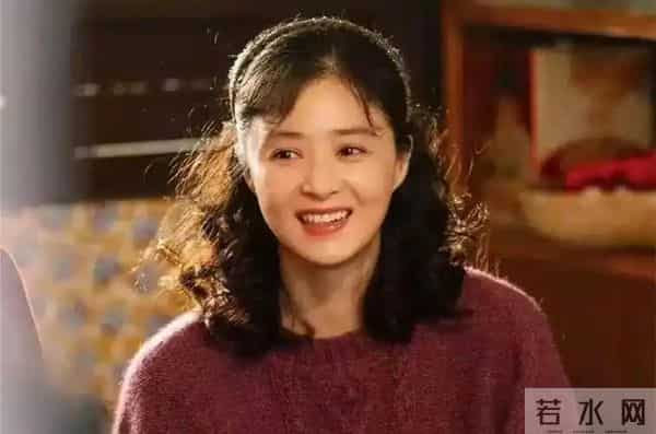 当40岁童谣跟42岁蒋欣站一起,我才彻底明白,女演员气质有多重要