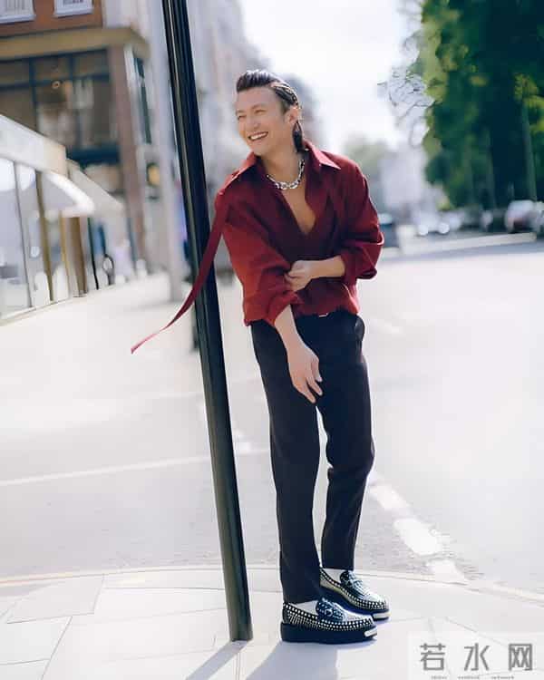 上海近距离见到谢霆锋被他迷住了,不化妆素颜也超帅就是个子不高