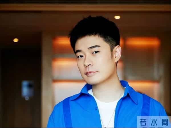 和陈赫离婚10年后,晒出情侣泳装照的许婧,没给前夫留一点体面