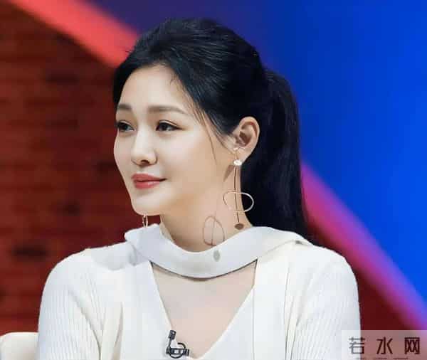 越扒越心惊！台媒再爆猛料：大S在过去的十几年竟然一直在吃腐烂的水果，网友：头皮发麻！