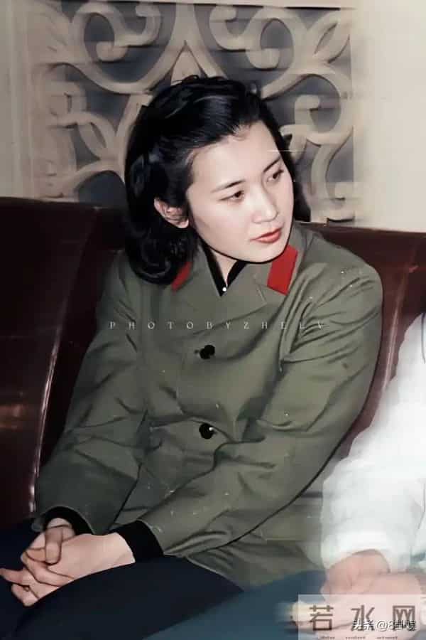 她是著名国家一级演员,享“正军级”待遇,却曾被丈夫嫌弃演戏