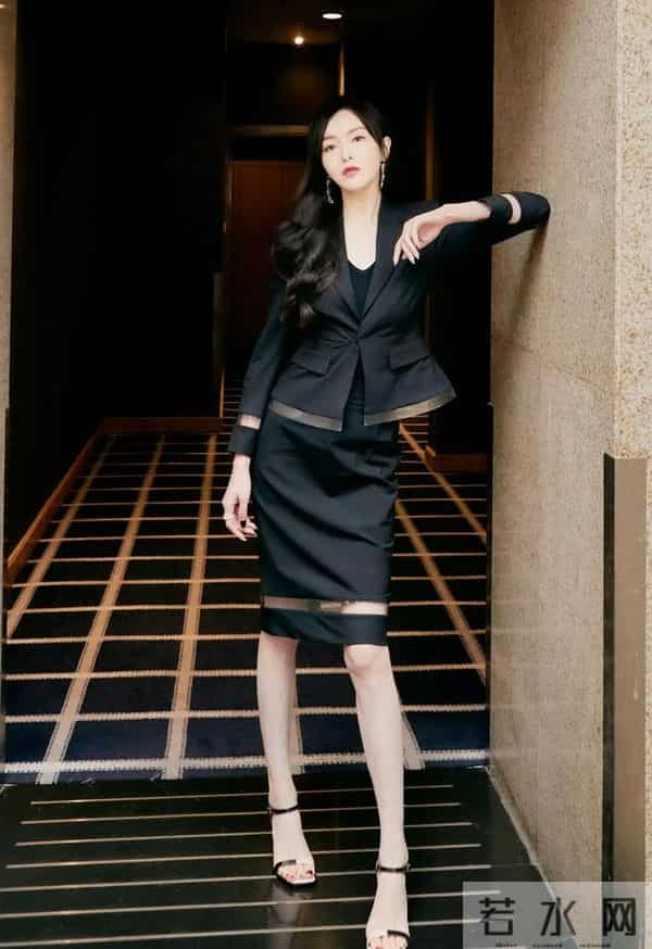 唐嫣的脚是最美的!小腿太细了