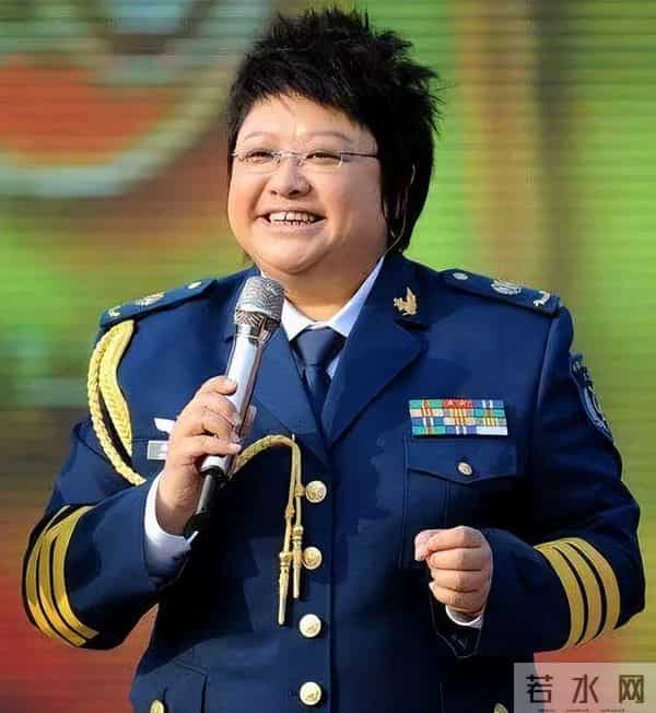 贪污上亿、假慈善?被实名举报的韩红,如今因一个动作被质疑人品