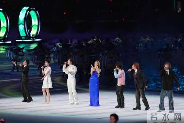 港娱这一夜,64岁的刘德华,将娱乐圈人情世故江湖地位彻底体现