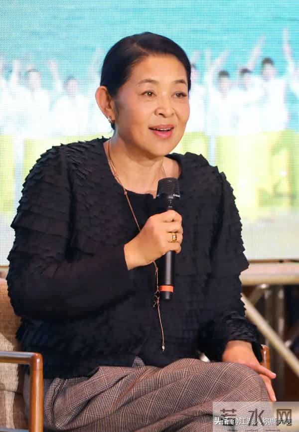 明星越活越年轻，背后有不为人知的猫腻李连杰出镜自证清白